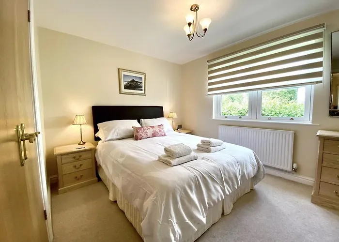 8 Howrahs Court, Keswick