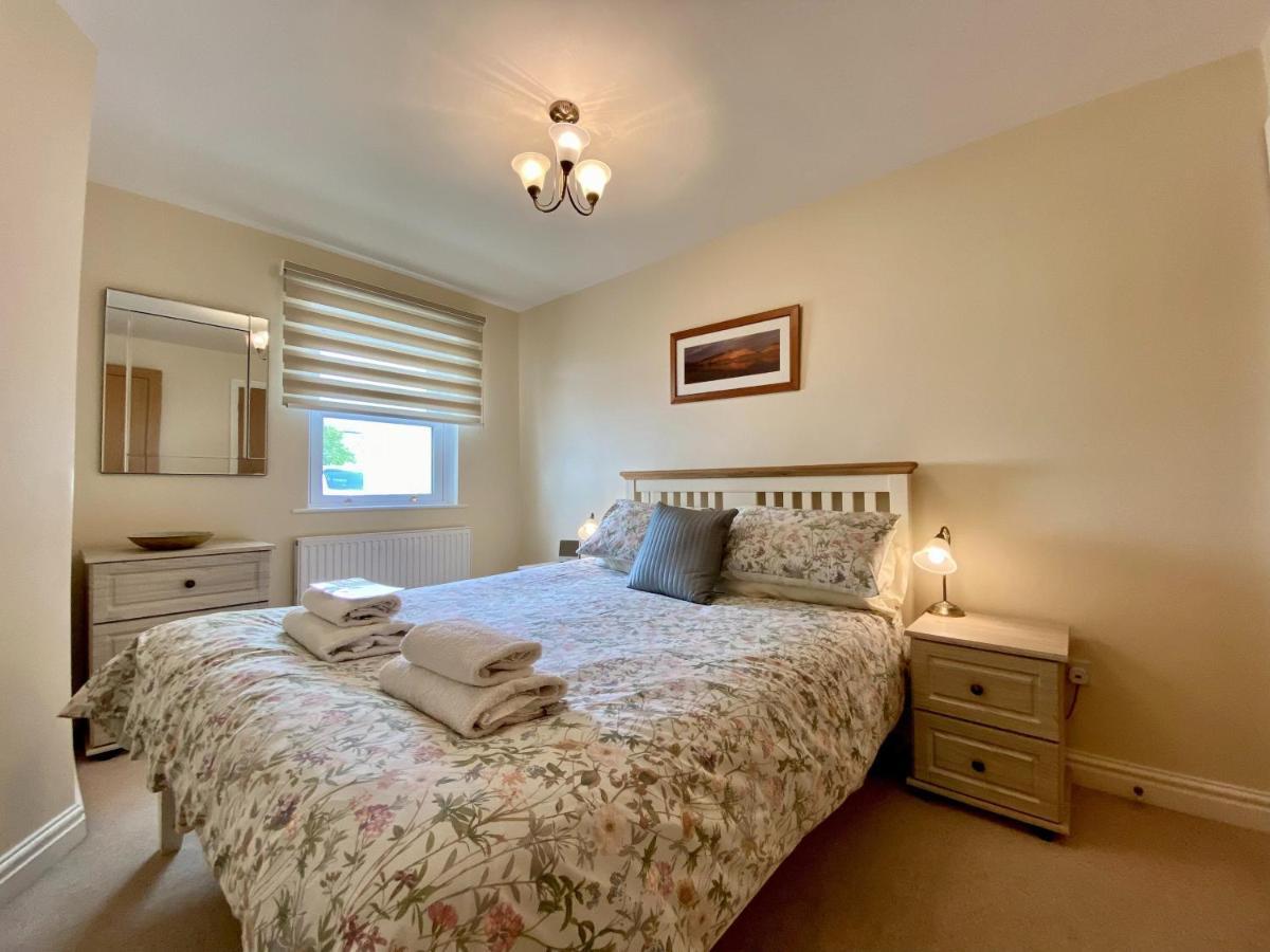 8 Howrahs Court, Keswick Apartment *